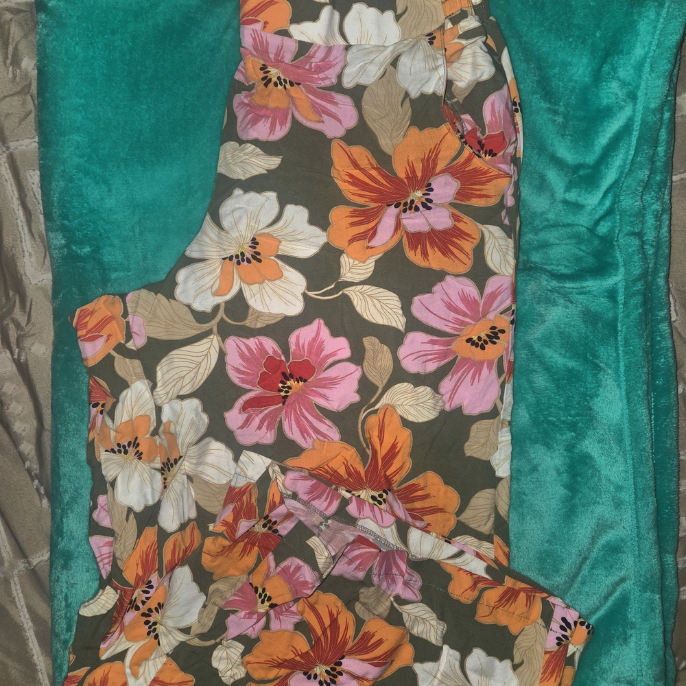 Vibrant Floral Print Wide- Leg Pants with Pockets